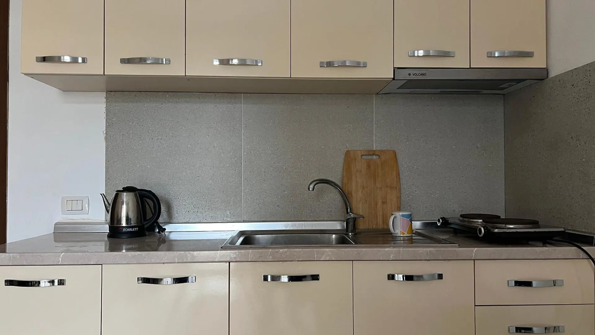 Cozy City Center Apartment Tirana Albania