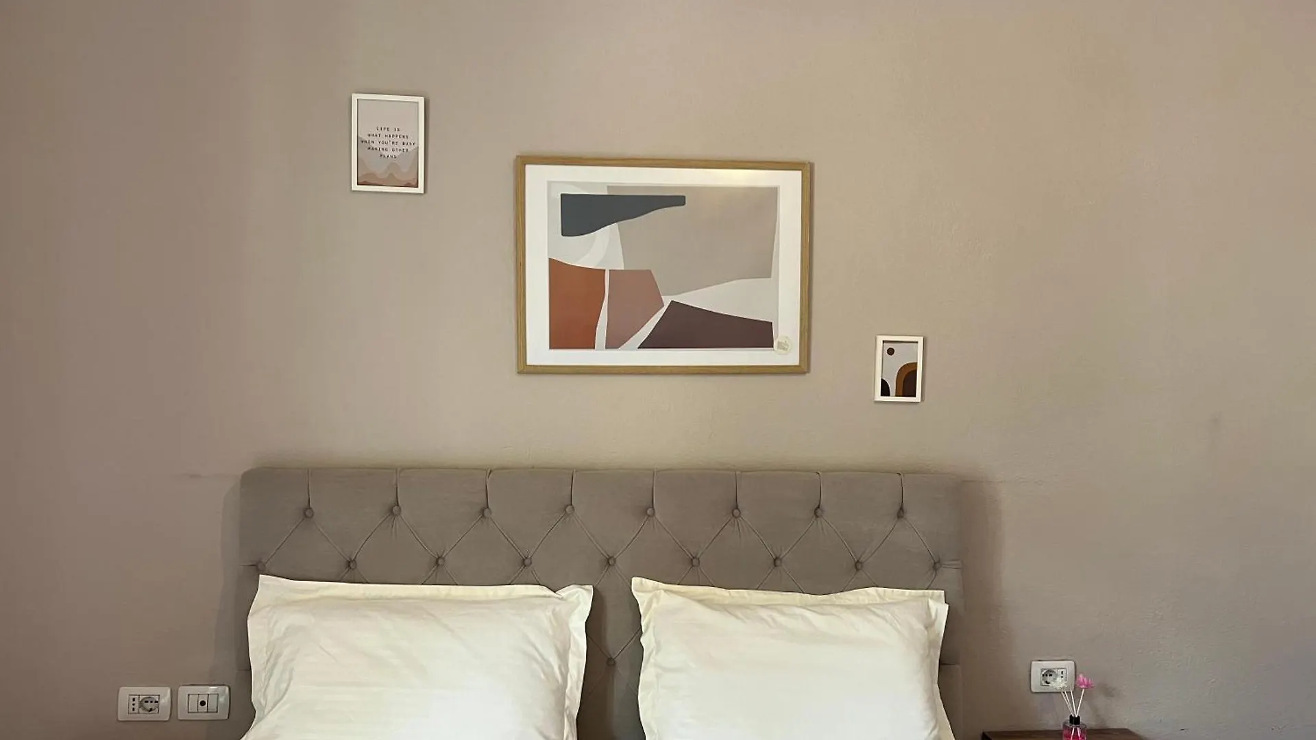 Cozy City Center Apartment Tirana