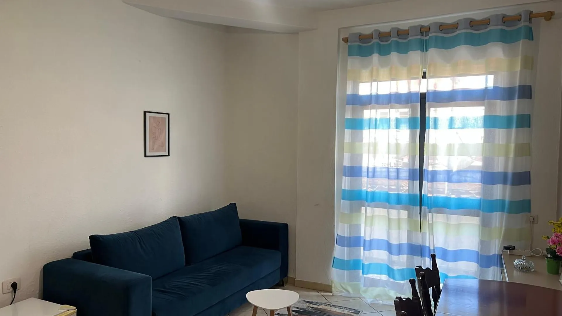 Cozy City Center Apartment Tirana 0*,