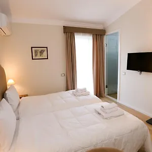 Hotel Hermes, Tirana